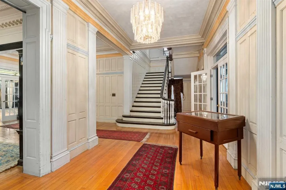 235 Ballantine Pkwy, Newark, NJ 07104