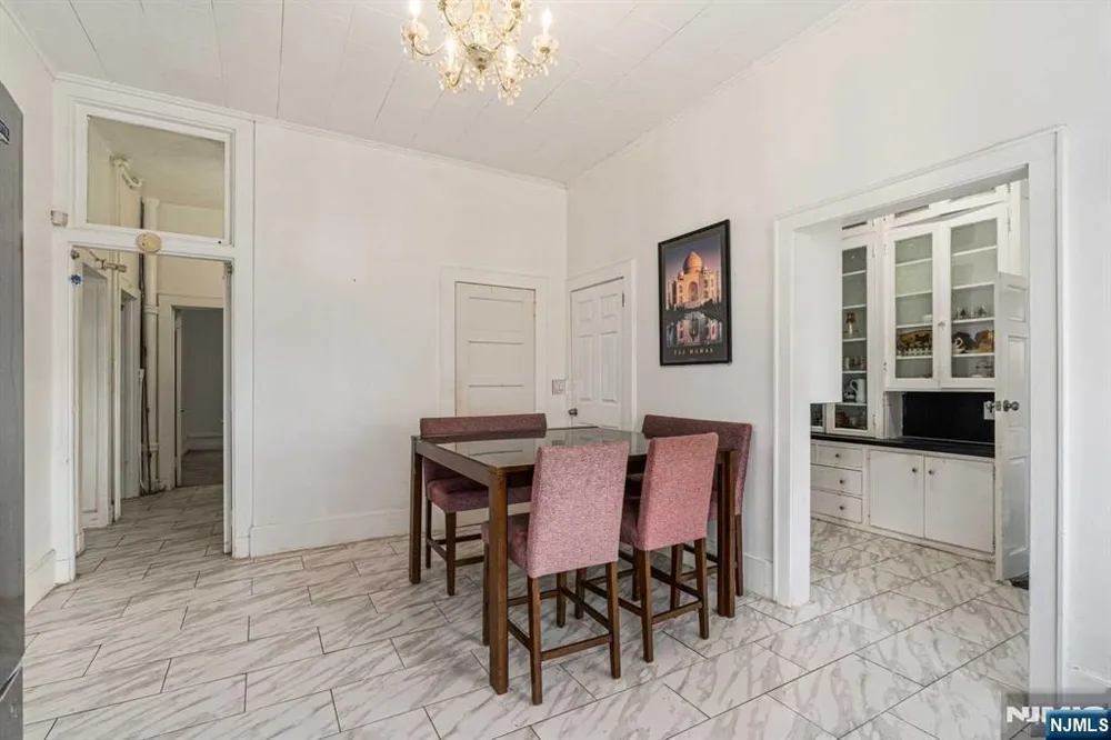 235 Ballantine Pkwy, Newark, NJ 07104
