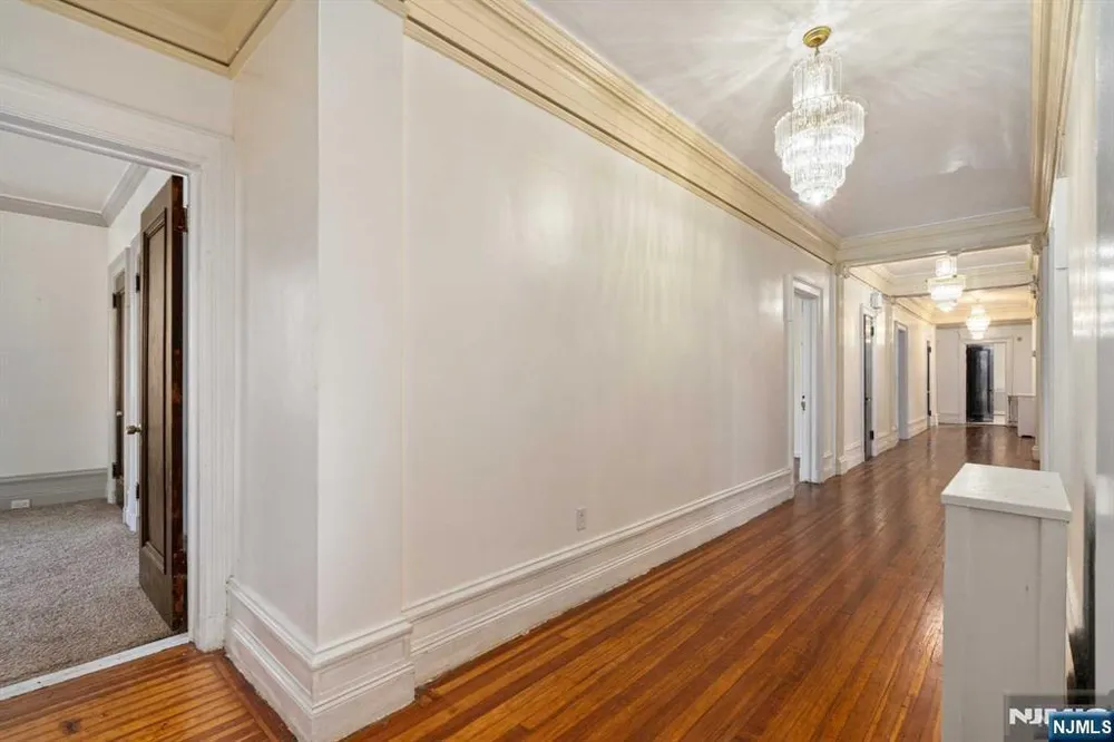 235 Ballantine Pkwy, Newark, NJ 07104