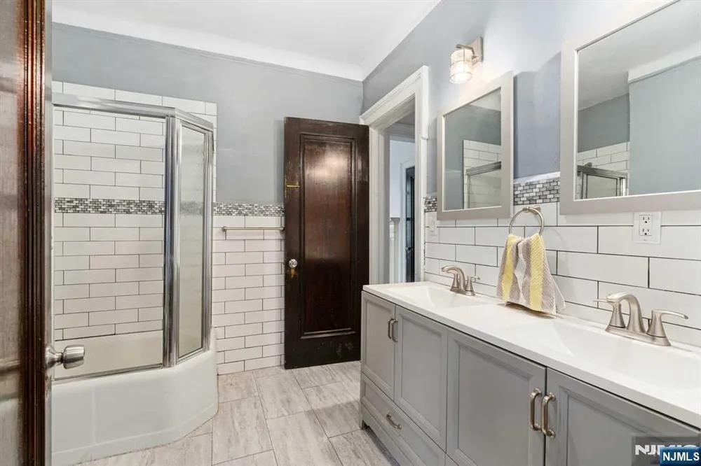 235 Ballantine Pkwy, Newark, NJ 07104