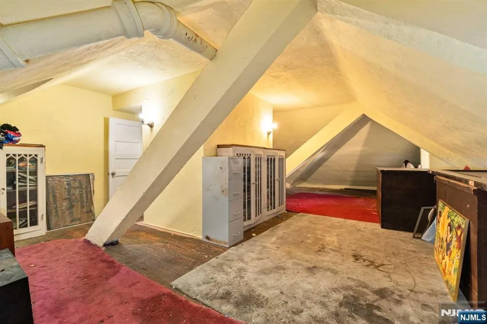 235 Ballantine Pkwy, Newark, NJ 07104
