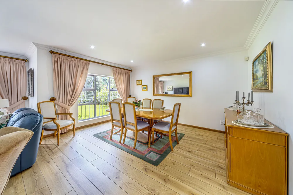 South Africa, Gauteng, Bedfordview, Nettleton Road, 3