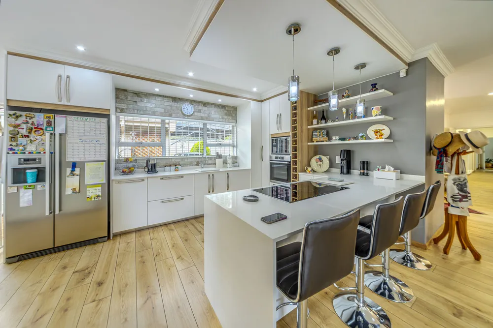 South Africa, Gauteng, Bedfordview, Nettleton Road, 3