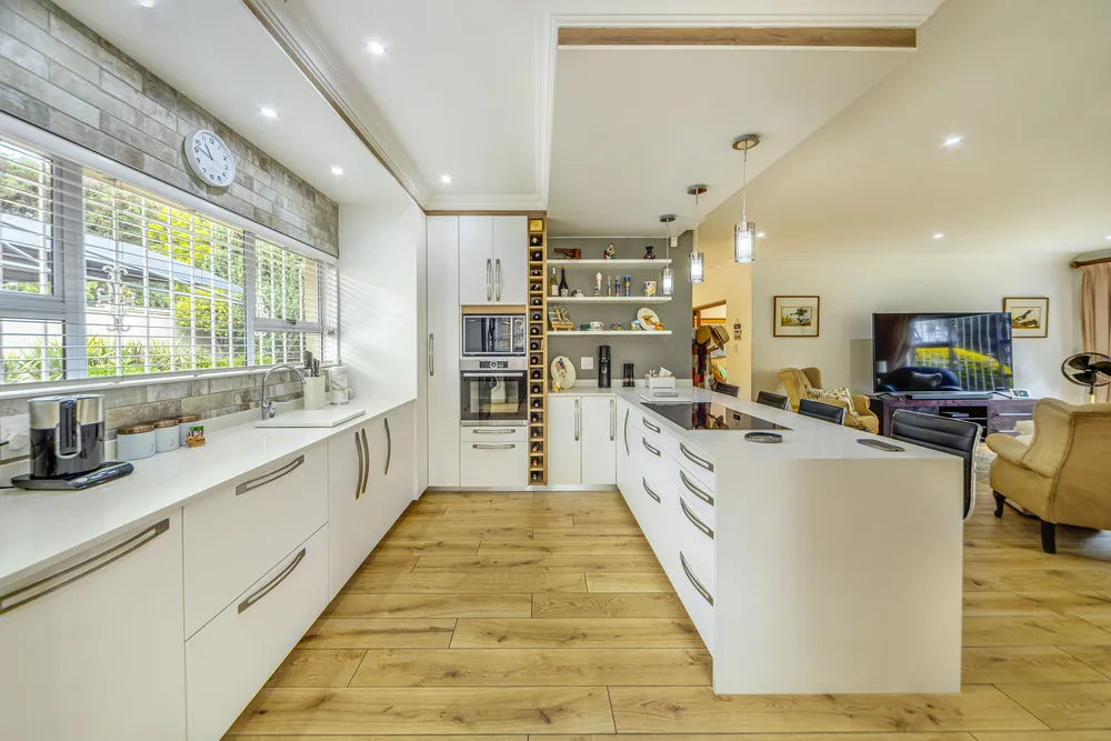South Africa, Gauteng, Bedfordview, Nettleton Road, 3