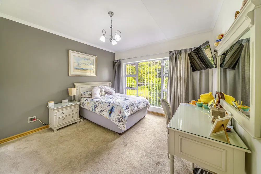 South Africa, Gauteng, Bedfordview, Nettleton Road, 3