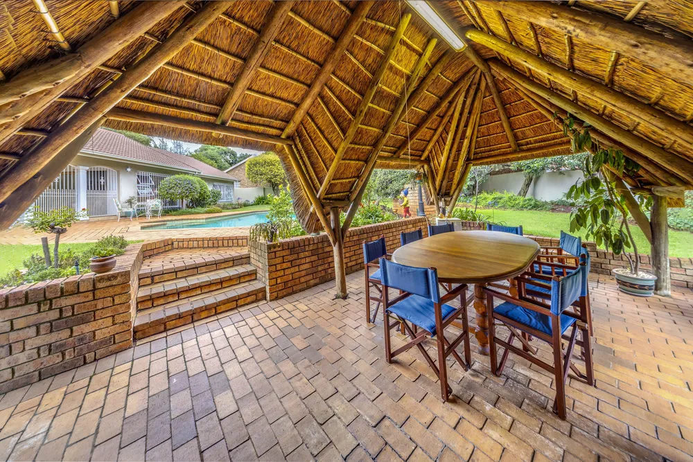 South Africa, Gauteng, Bedfordview, Nettleton Road, 3