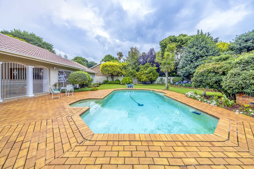 South Africa, Gauteng, Bedfordview, Nettleton Road, 3