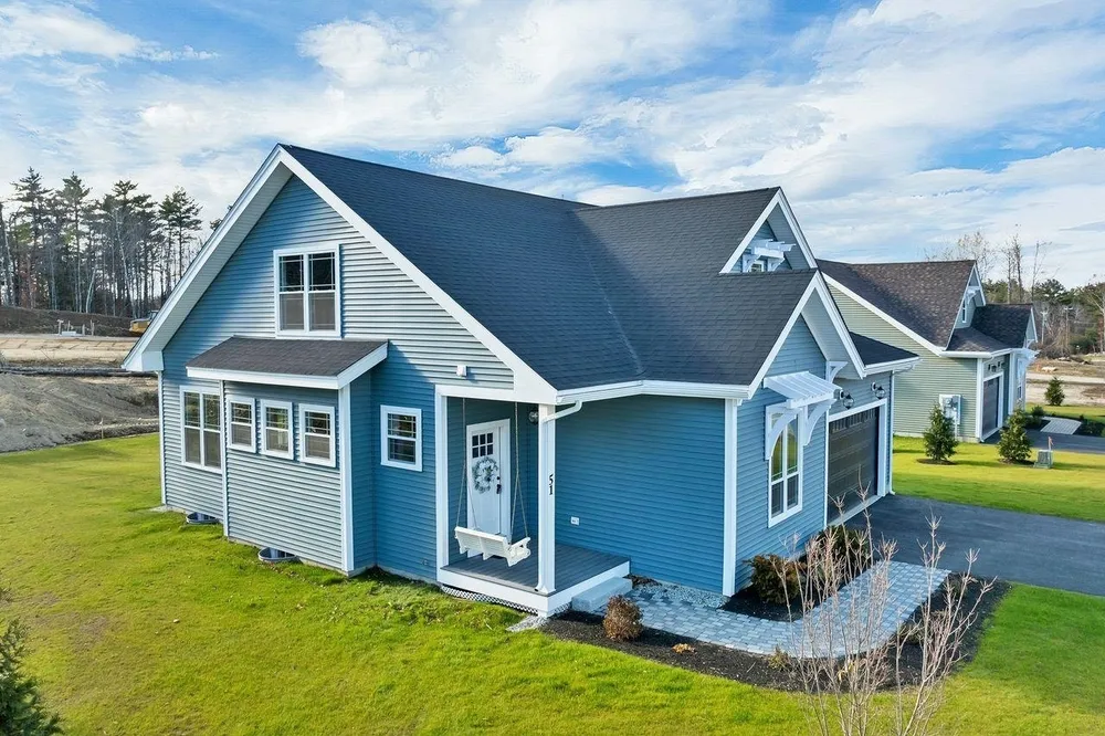 Lady Walsingham Way, Laconia, NH 03246