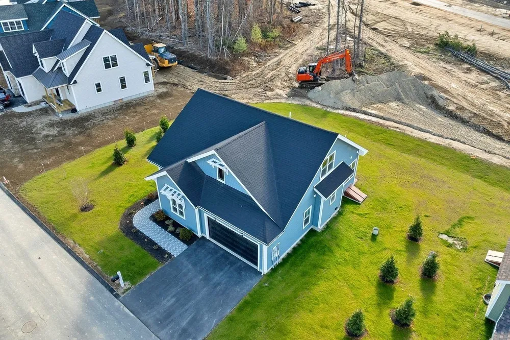 Lady Walsingham Way, Laconia, NH 03246