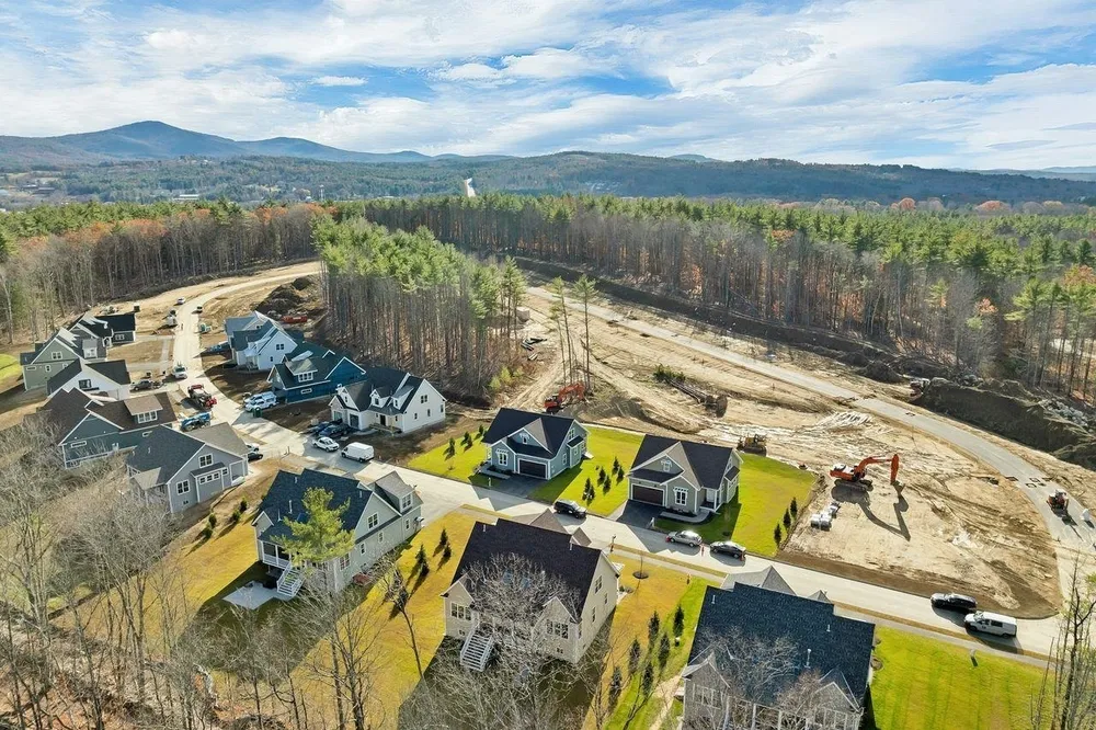 Lady Walsingham Way, Laconia, NH 03246
