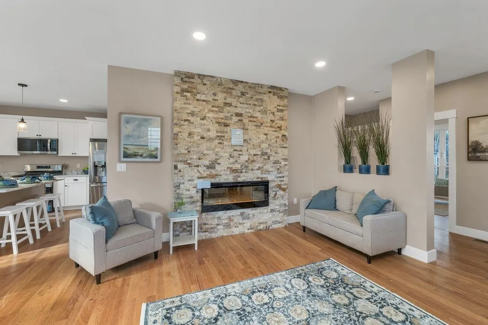 Lady Walsingham Way, Laconia, NH 03246