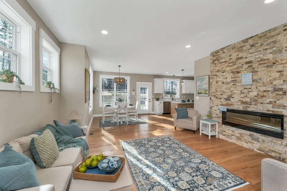 Lady Walsingham Way, Laconia, NH 03246