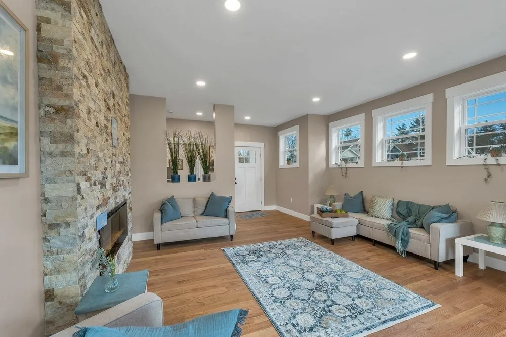 Lady Walsingham Way, Laconia, NH 03246