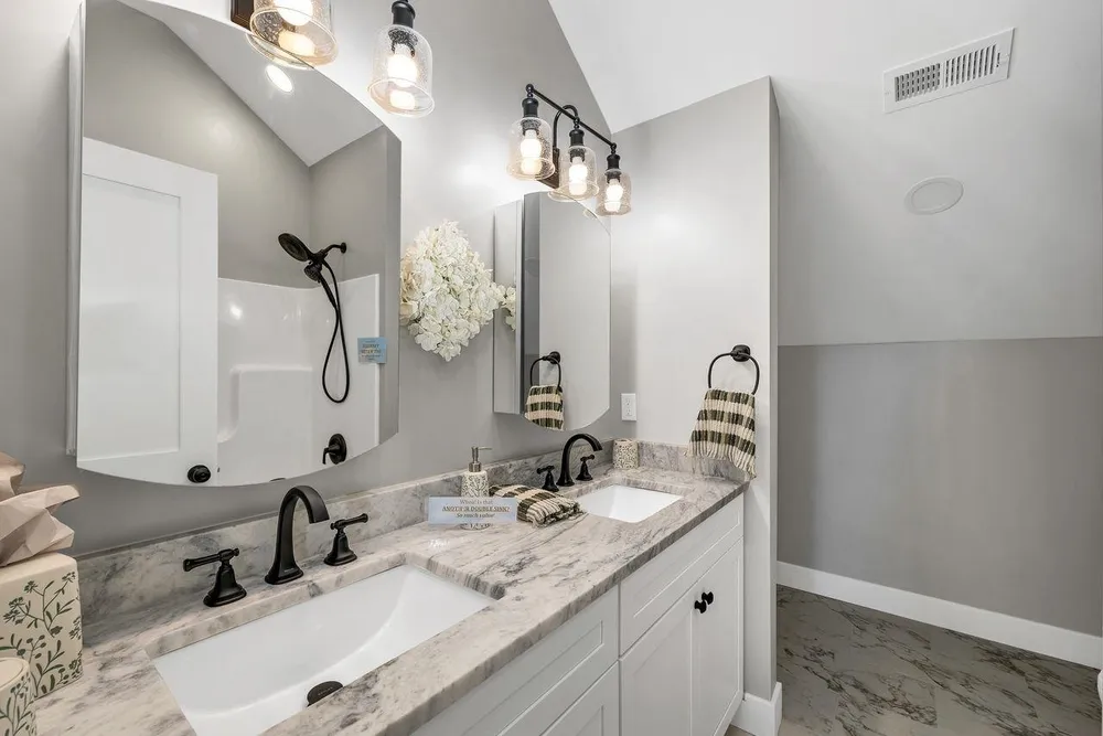 Lady Walsingham Way, Laconia, NH 03246