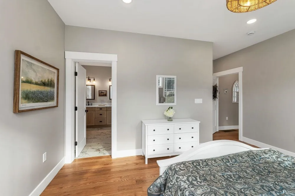 Lady Walsingham Way, Laconia, NH 03246