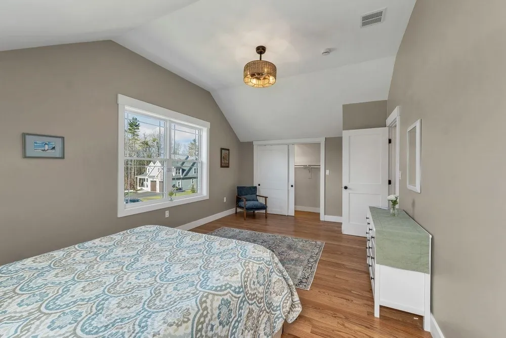 Lady Walsingham Way, Laconia, NH 03246
