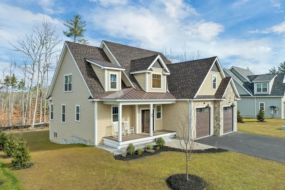 Lady Walsingham Way, Laconia, NH 03246
