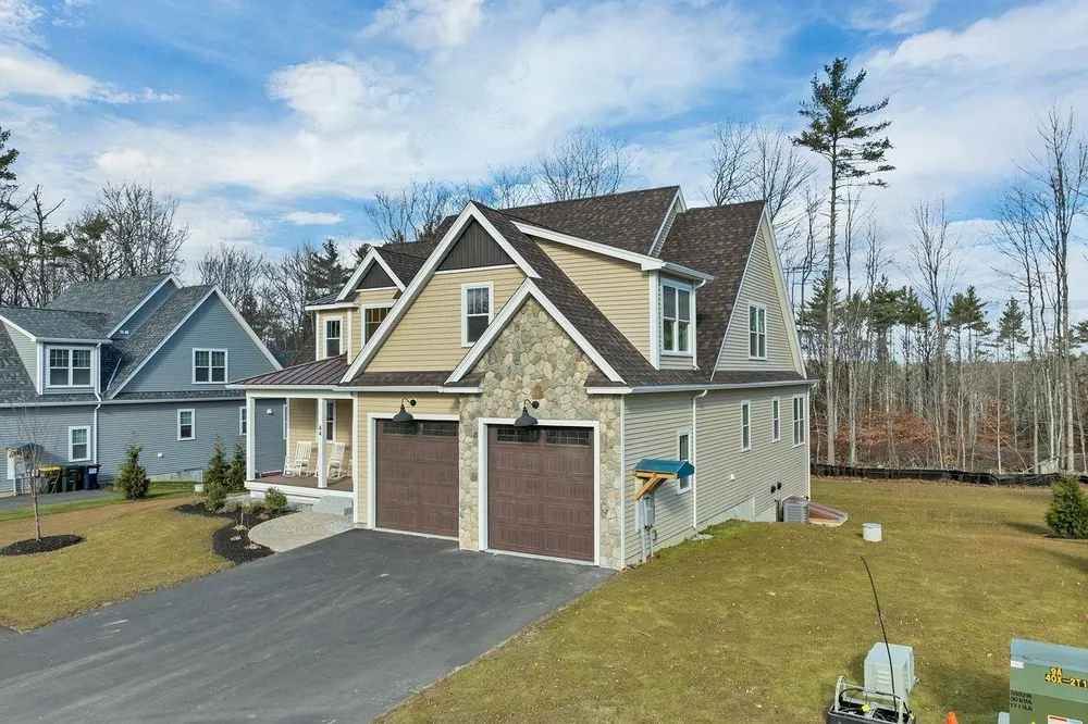 Lady Walsingham Way, Laconia, NH 03246