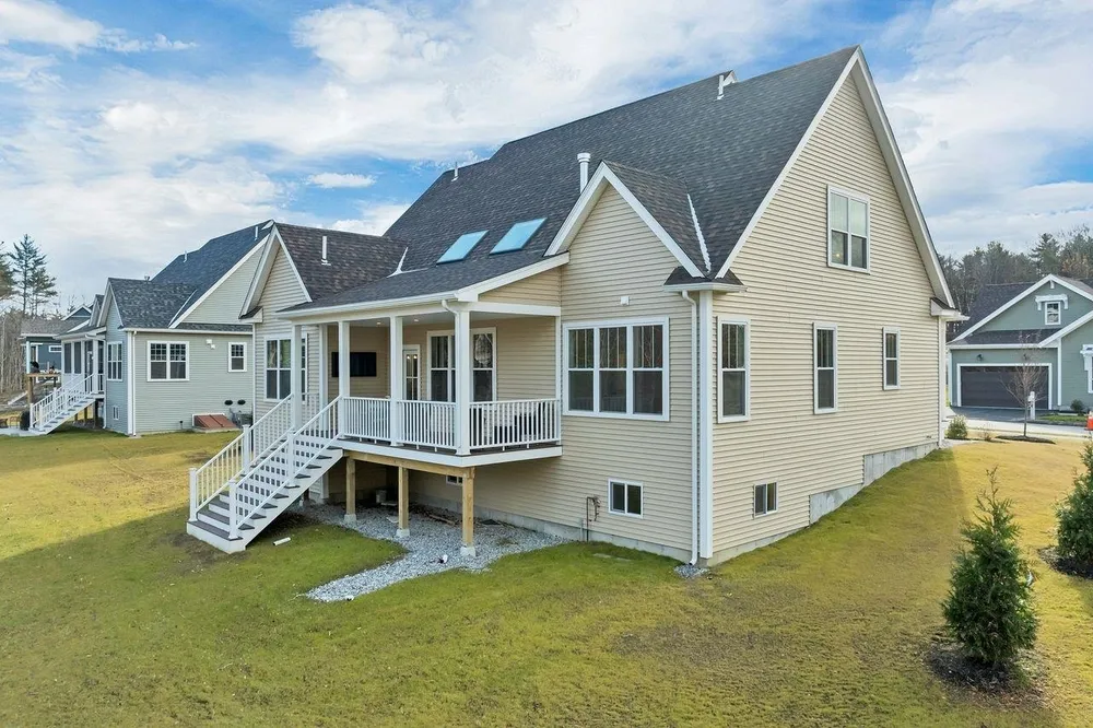 Lady Walsingham Way, Laconia, NH 03246