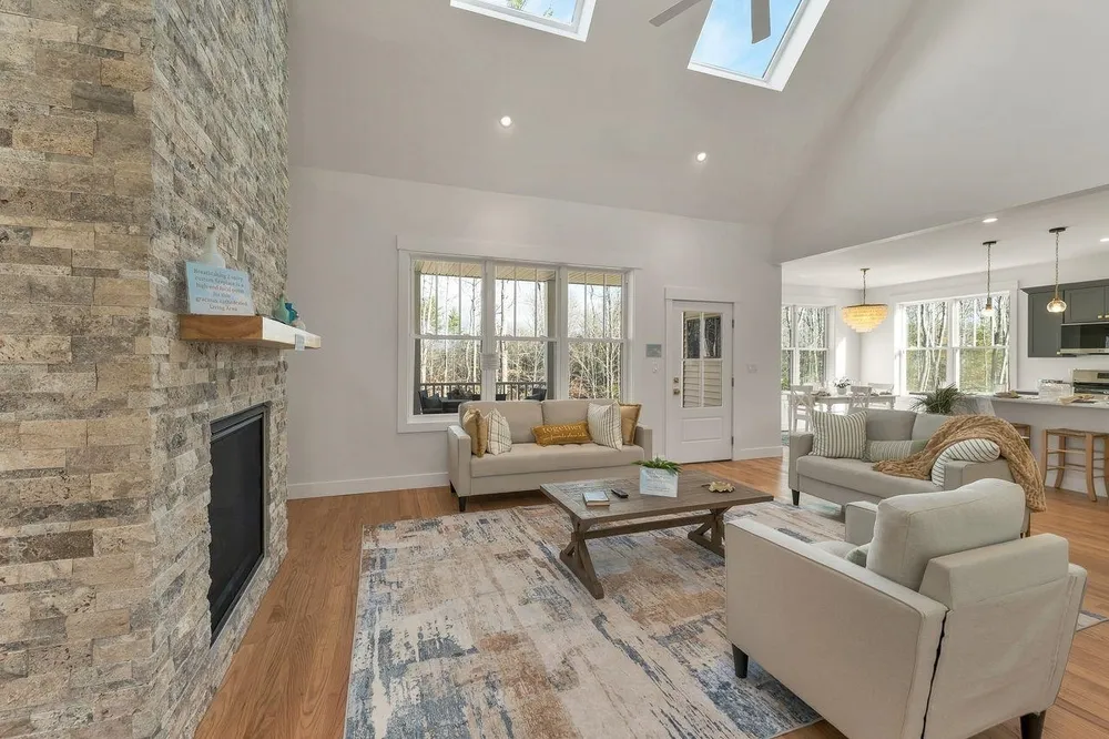 Lady Walsingham Way, Laconia, NH 03246