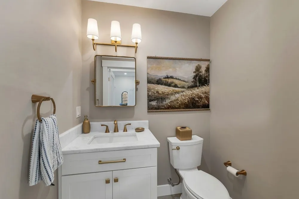 Lady Walsingham Way, Laconia, NH 03246