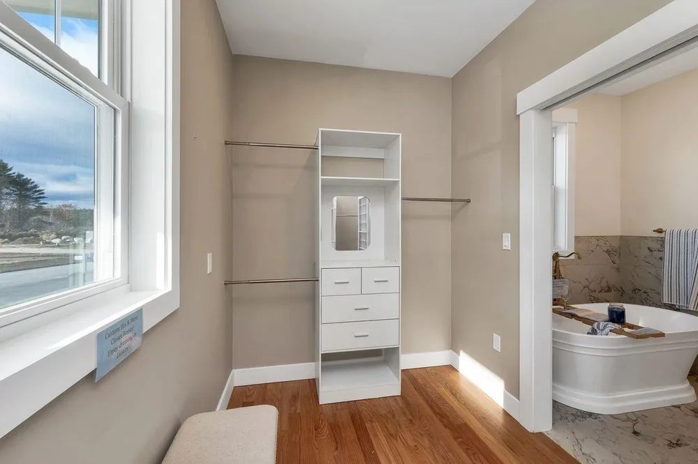 Lady Walsingham Way, Laconia, NH 03246