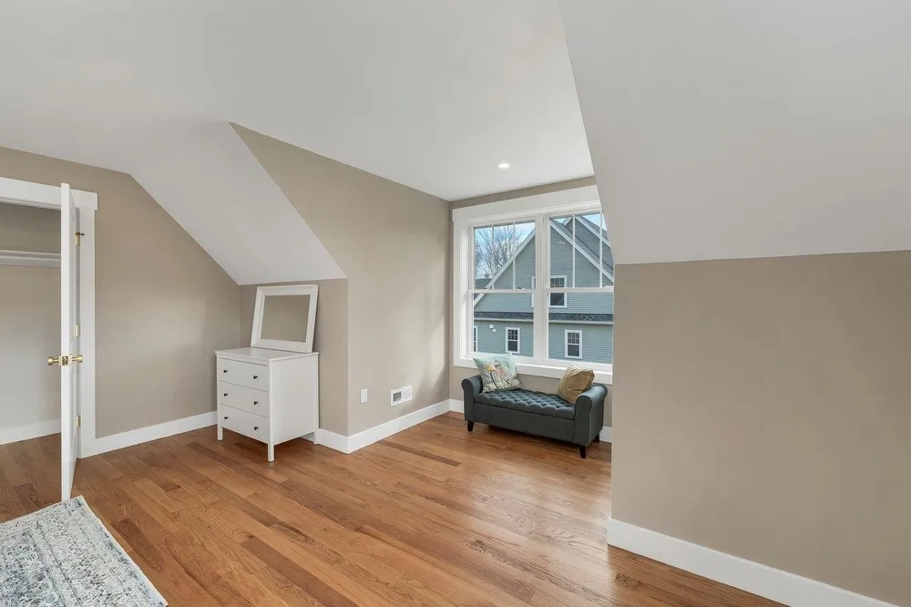 Lady Walsingham Way, Laconia, NH 03246