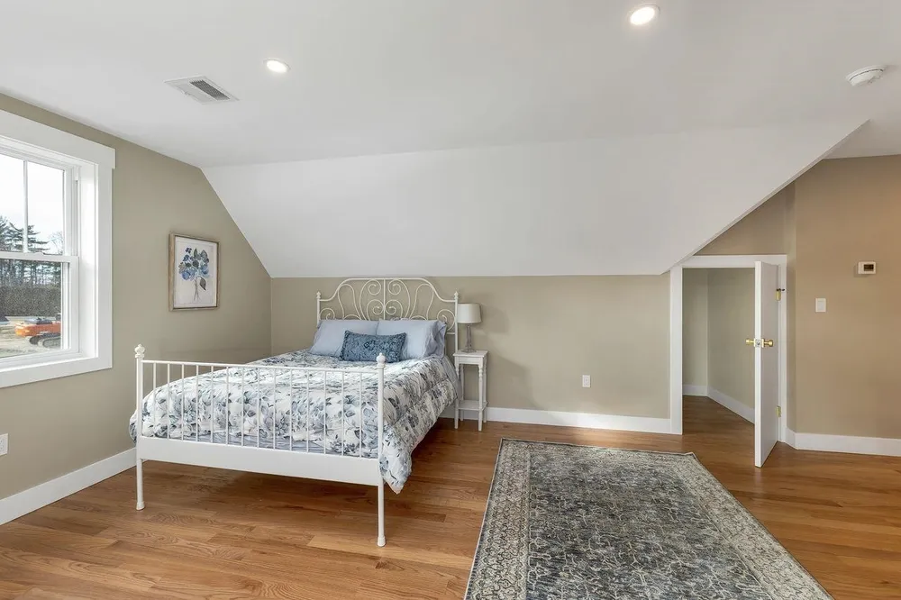 Lady Walsingham Way, Laconia, NH 03246