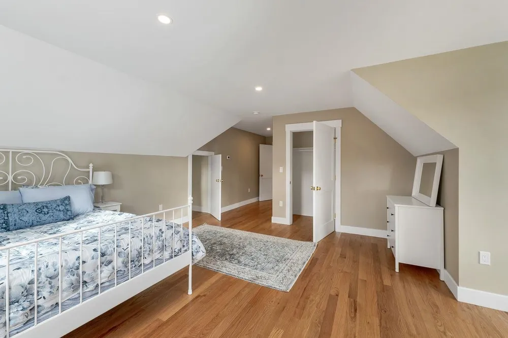 Lady Walsingham Way, Laconia, NH 03246