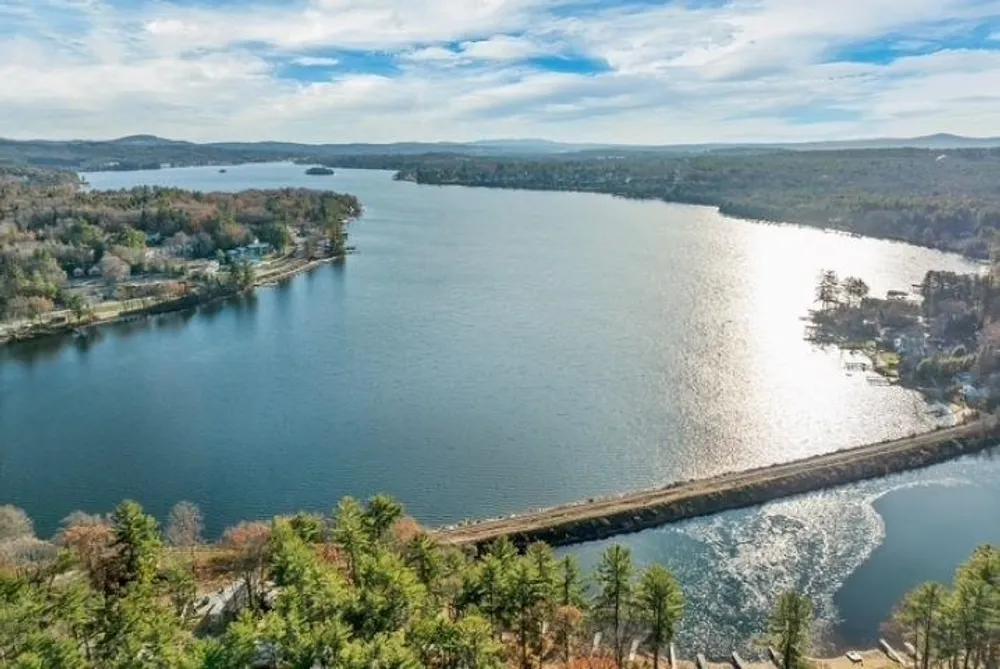 Lady Walsingham Way, Laconia, NH 03246