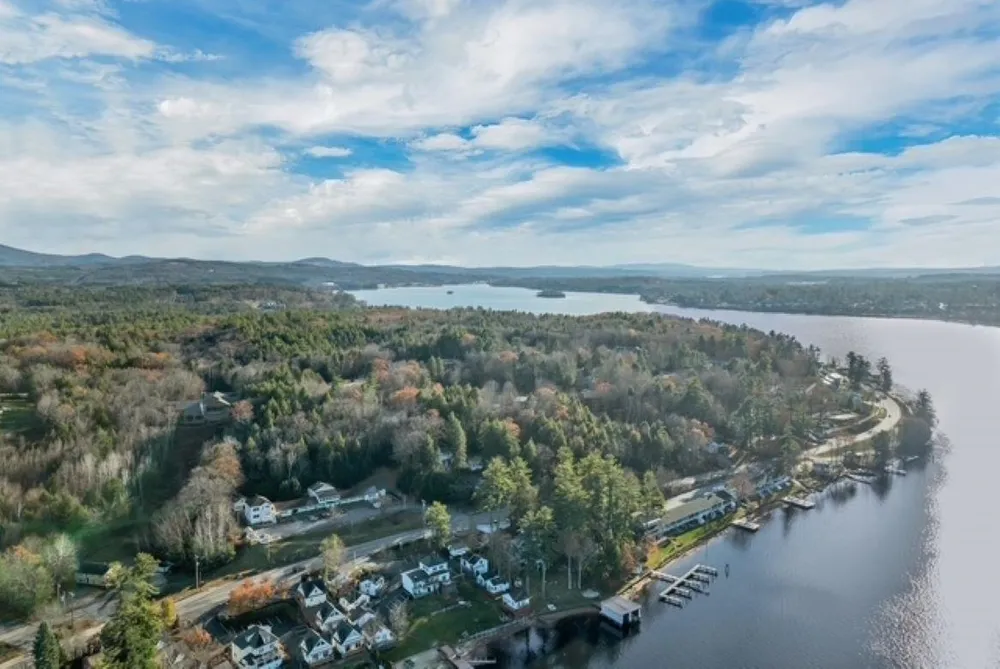 Lady Walsingham Way, Laconia, NH 03246
