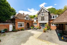 Rodgate Lane, Haslemere, GU27 photo 2