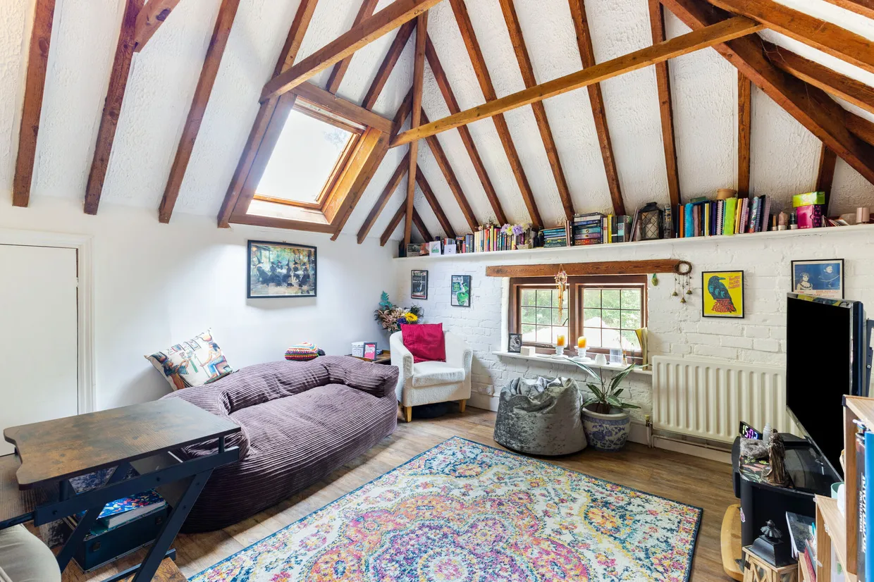 Rodgate Lane, Haslemere, GU27 photo 9