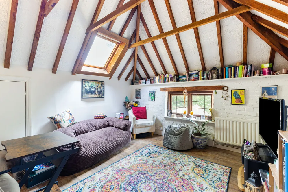 Rodgate Lane, Haslemere, GU27 photo 9