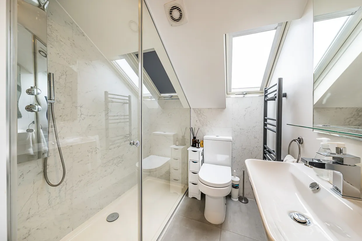 Robertson Street, London, SW8 photo 6