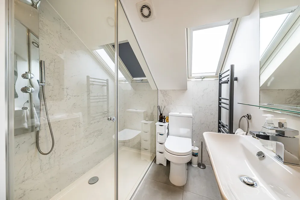 Robertson Street, London, SW8 photo 6