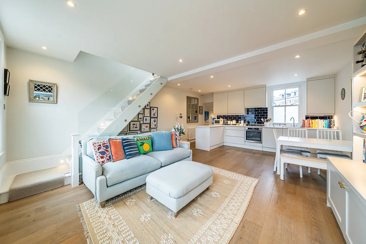Robertson Street, London, SW8 photo 10