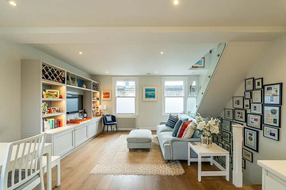 Robertson Street, London, SW8 photo 12