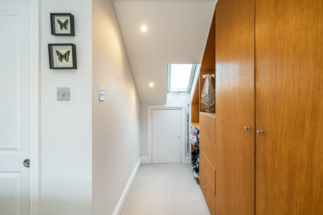 Robertson Street, London, SW8 photo 14