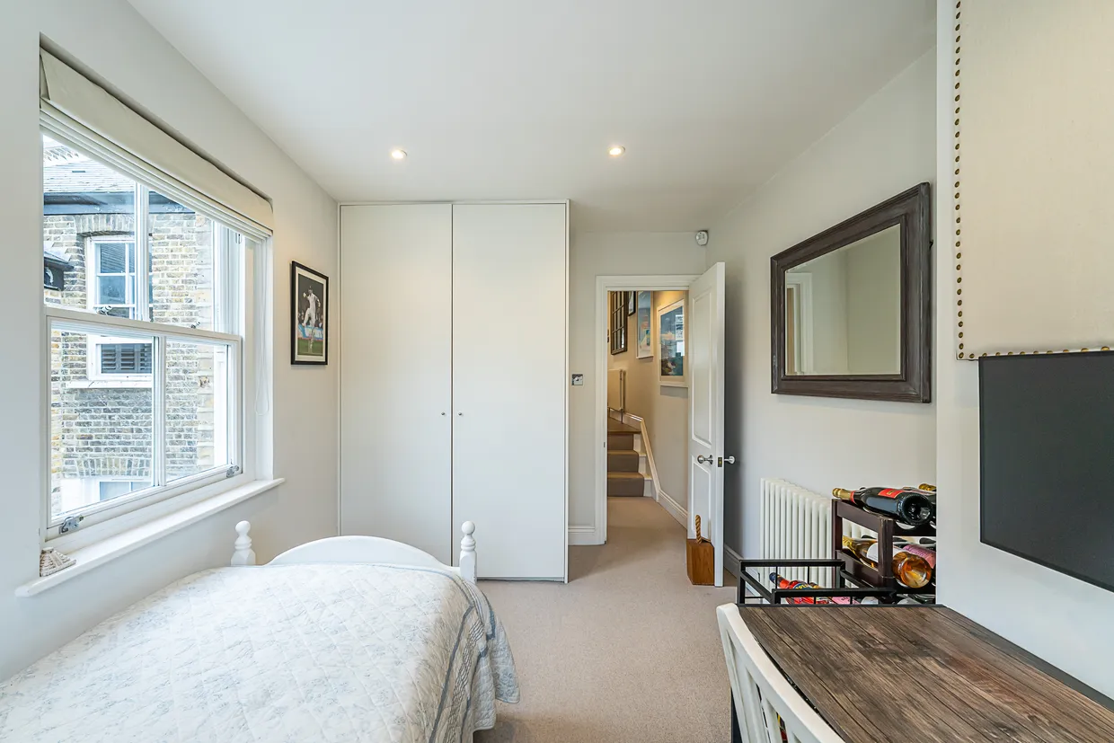 Robertson Street, London, SW8 photo 17
