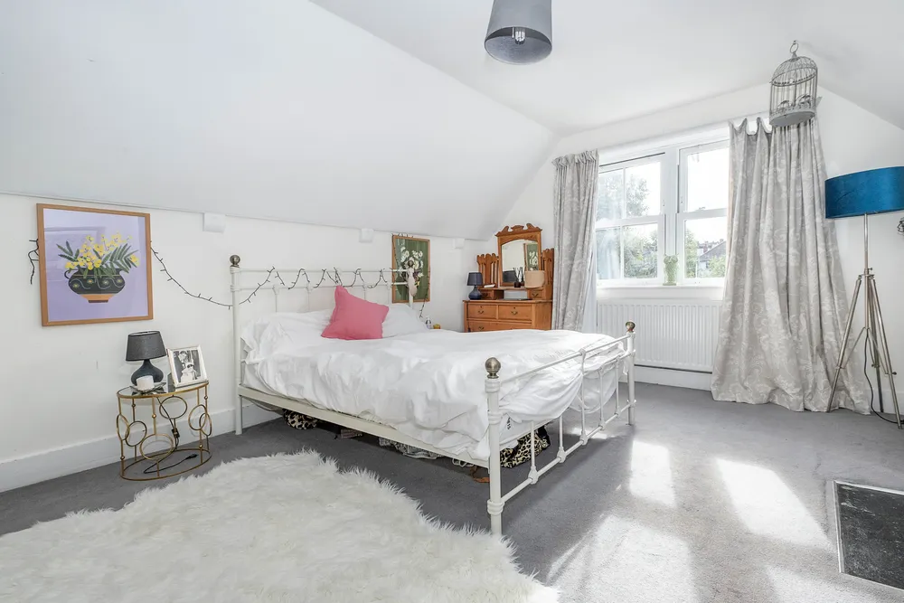 Lingfield Avenue, Kingston Upon Thames, KT1