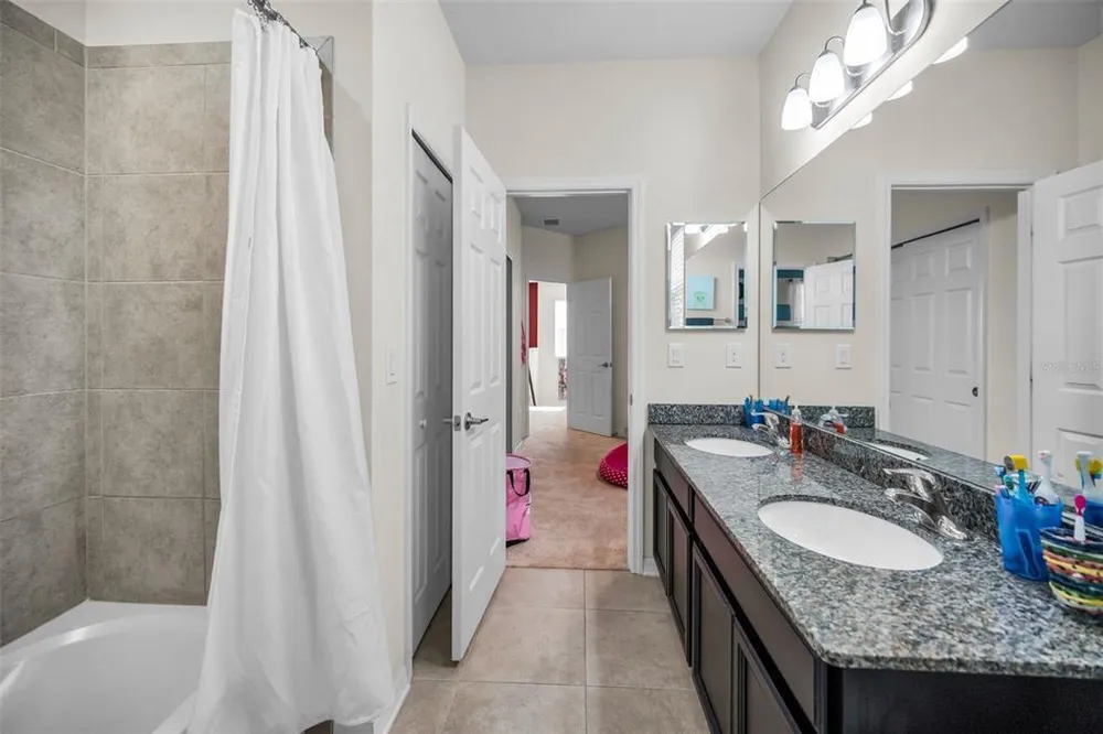6942 Rocky Canyon Way, Tampa, FL 33625