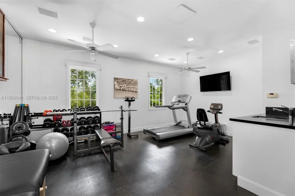 3460 S Moorings Way, Miami, FL 33133