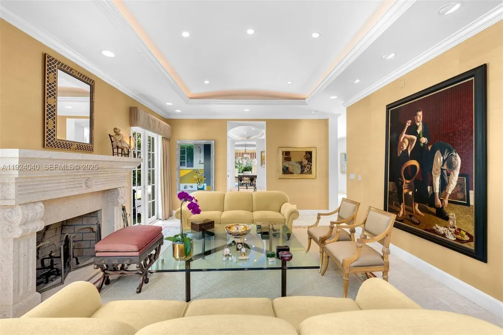 3460 S Moorings Way, Miami, FL 33133