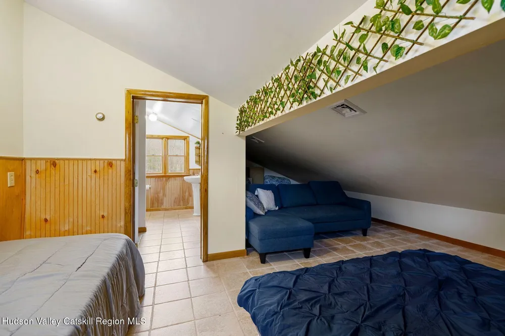 404 Winter Clove Rd, Round Top, NY 12473