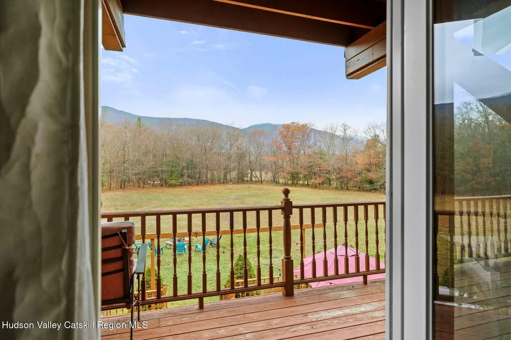404 Winter Clove Rd, Round Top, NY 12473