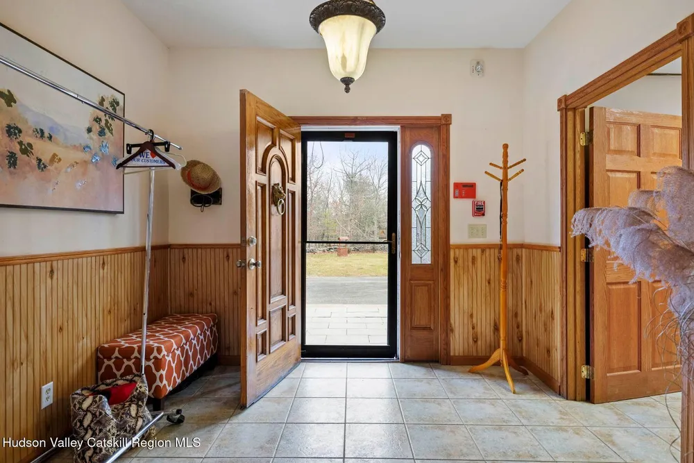 404 Winter Clove Rd, Round Top, NY 12473