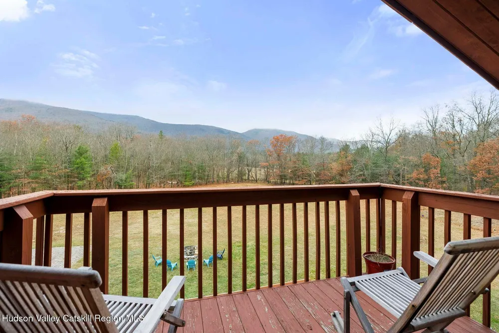 404 Winter Clove Rd, Round Top, NY 12473