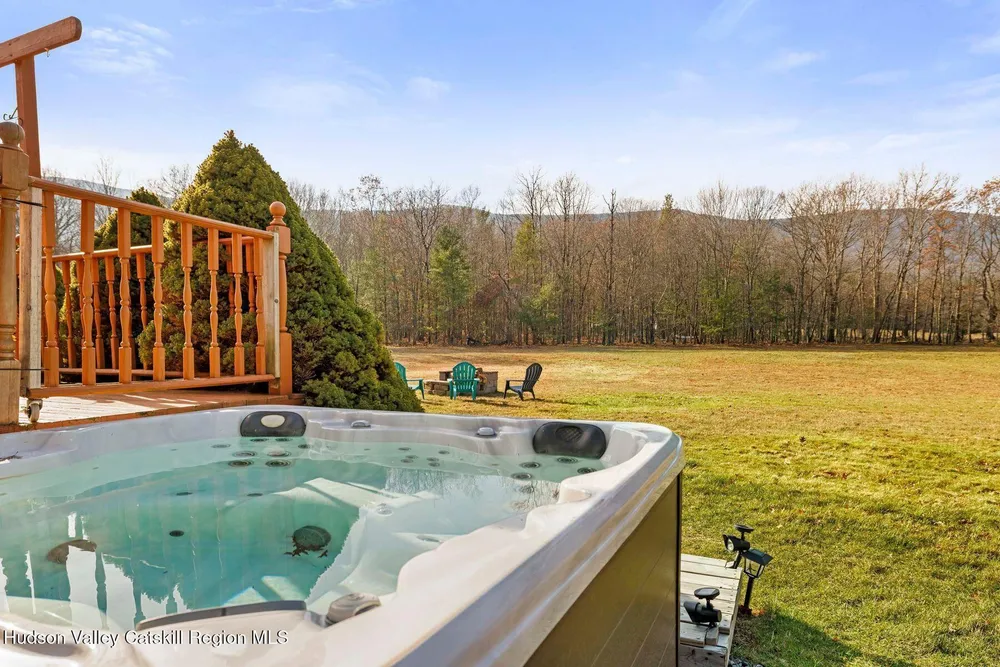 404 Winter Clove Rd, Round Top, NY 12473