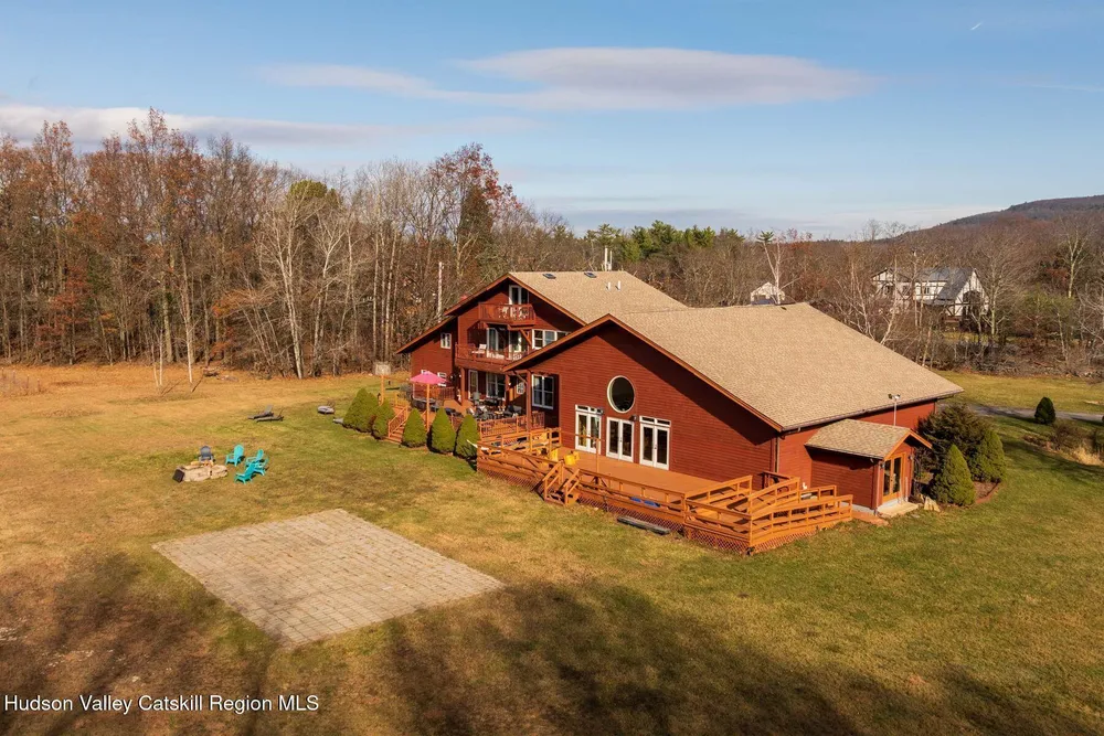 404 Winter Clove Rd, Round Top, NY 12473